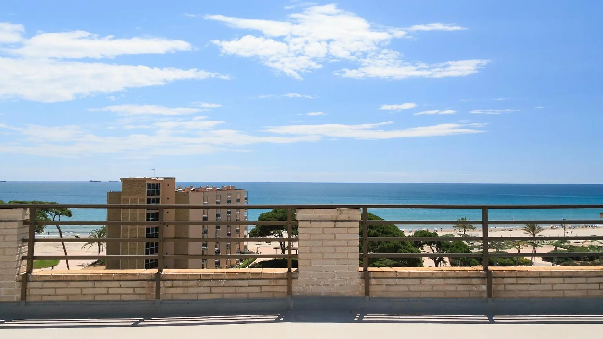 Uhc Caspel Apartments La Pineda Spain