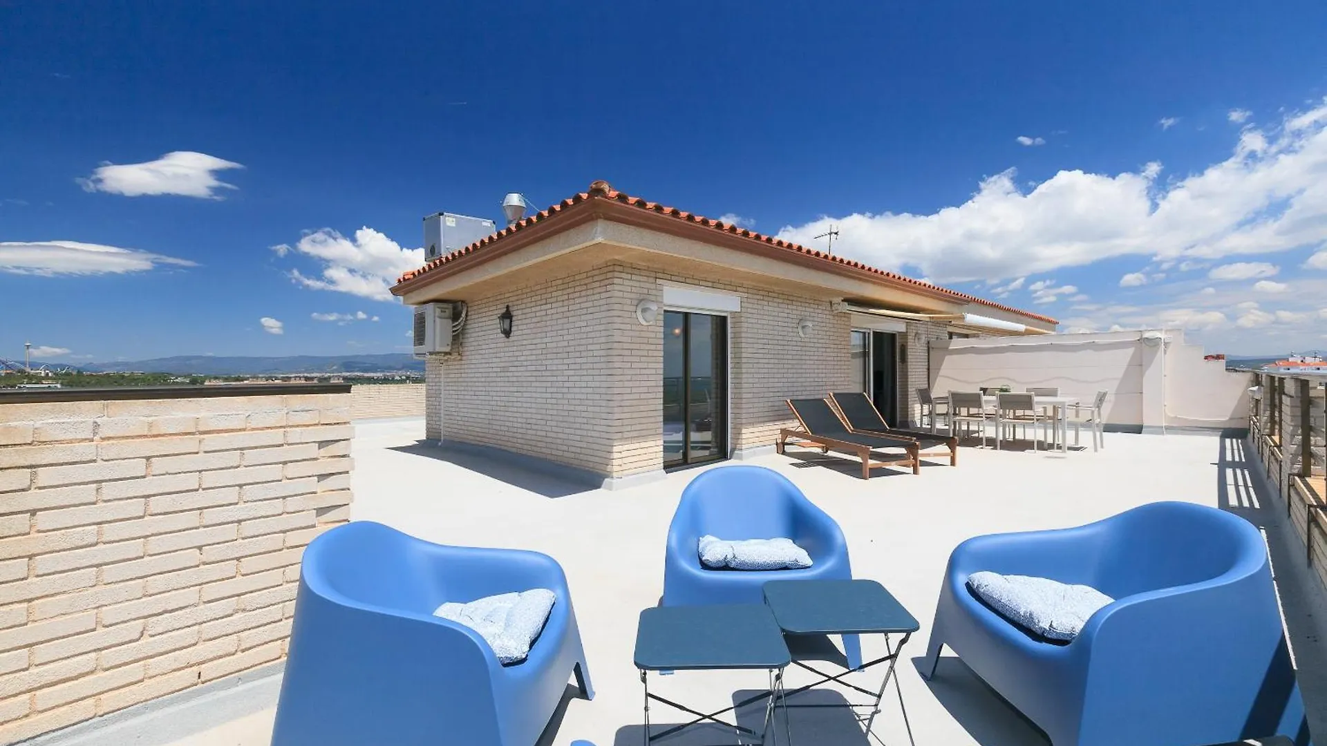 Uhc Caspel Apartments La Pineda