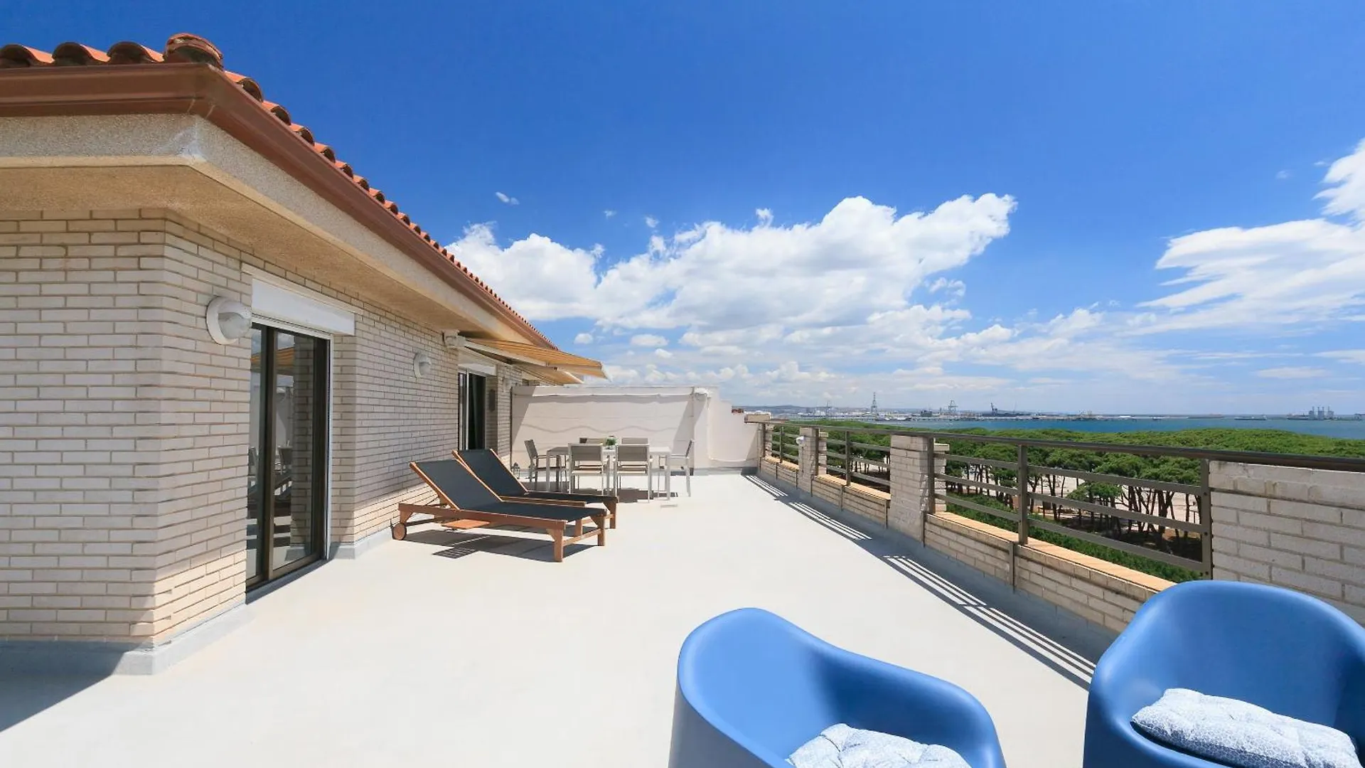 Uhc Caspel Apartments La Pineda